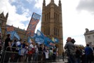 Divers march on Westminster